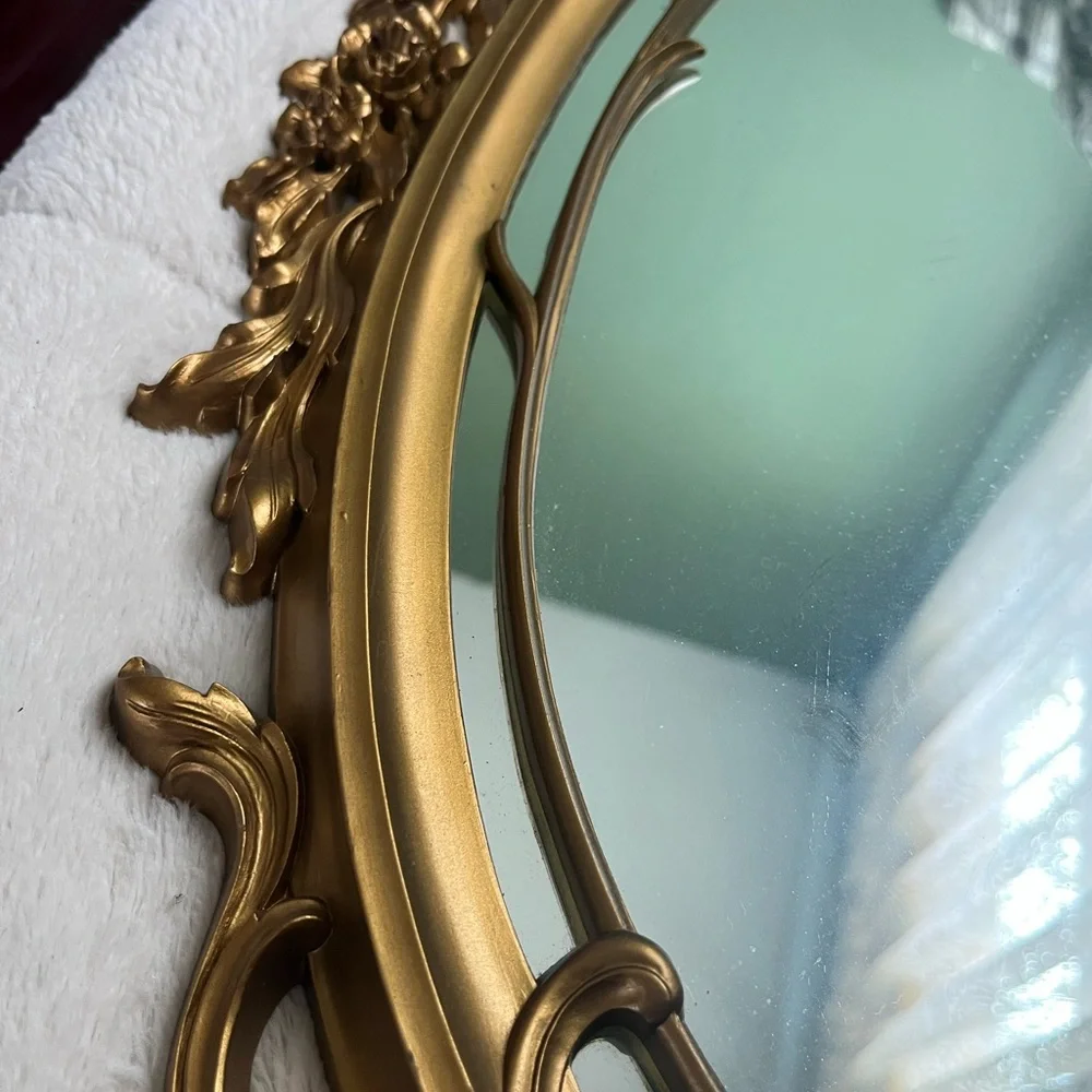 Vintage Syroco Ornate Gold Oval Wall Mirror